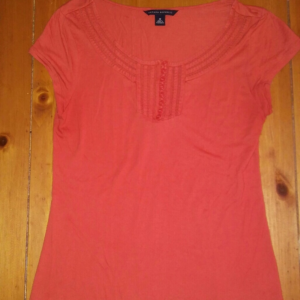 EUC Womens Banana Republic Scoop Neck Tee Medium